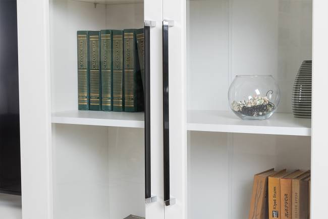 Комод с сервантом и навесной полкой Валенсия цвет белый шагрень Комод с сервантом и навесной полкой Валенсия цвет белый шагрень