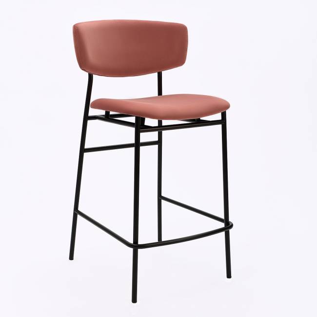 Дизайнерский полубарный стул Marko розовый, черный металл