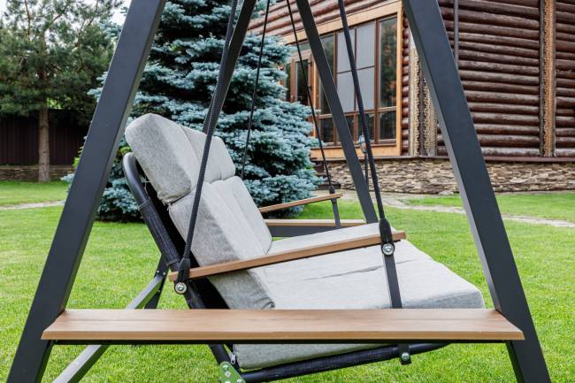 Качели LOAN трехместные из стали