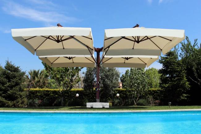 Зонт профессиональный четырехкупольный 6.53х6.53 м Banana Quadro бежевый 6530х6530 мм Зонт профессиональный четырехкупольный 6.53х6.53 м Banana Quadro бежевый 6530х6530 мм